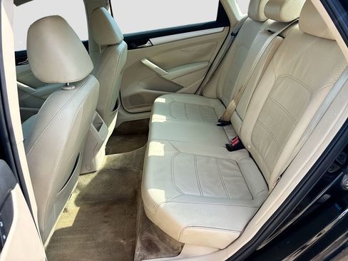 Used 2012 Volkswagen Passat 2.5 SE image 22