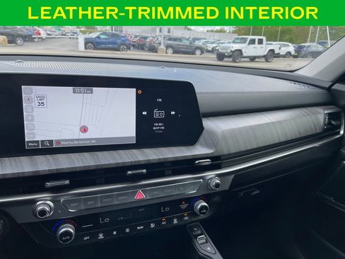 Used 2024 Kia Telluride EX w/ EX Captain's Chair Package FWD image 21