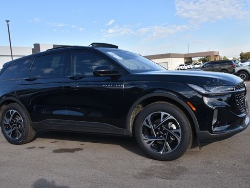 New 2026 Lincoln Nautilus Premier w/ Equipment Group 102A image 4