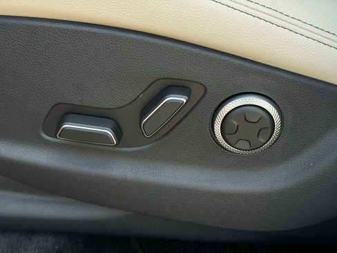 New 2026 Genesis GV70 2.5T Advanced image 26