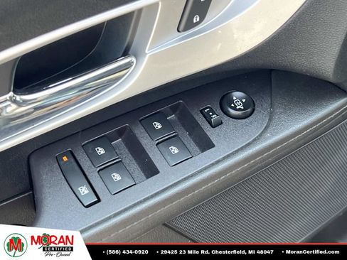 Used 2017 Chevrolet Equinox LS AWD/4WD image 15