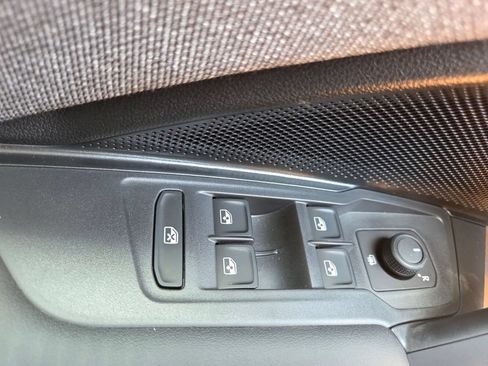 New 2026 Volkswagen Tiguan S FWD image 19
