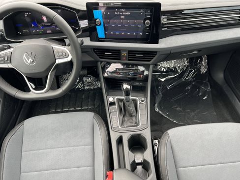 New 2025 Volkswagen Jetta SE image 17