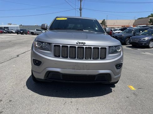 Used 2015 Jeep Grand Cherokee Altitude AWD/4WD image 5