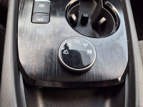 Used 2023 Nissan Rogue SV AWD/4WD image 13