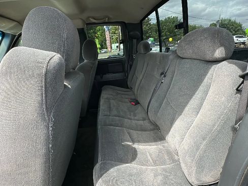 Used 2006 Chevrolet Silverado 2500 LT w/ Heavy-Duty Power Package image 9