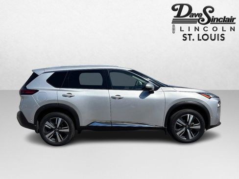 Used 2023 Nissan Rogue SL w/ SL Premium Package AWD/4WD image 2