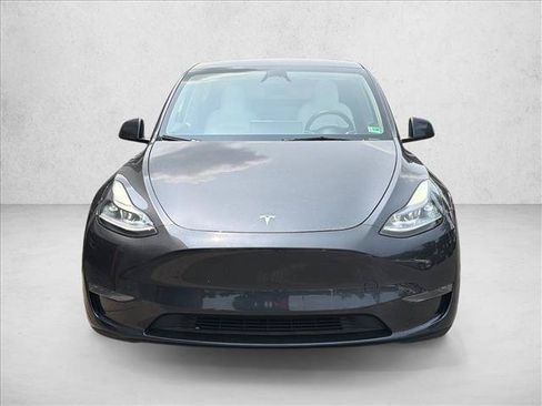 Used 2024 Tesla Model Y Performance AWD/4WD image 2