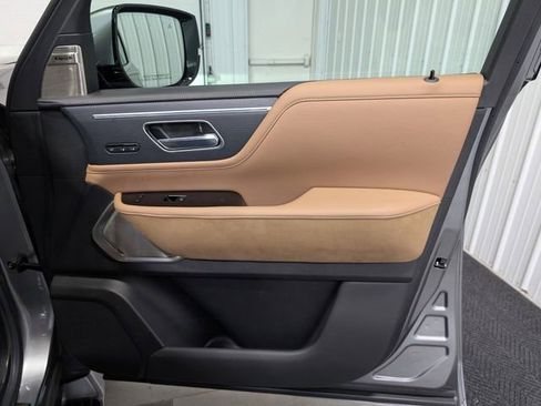 Used 2025 INFINITI QX80 Sensory AWD/4WD image 31