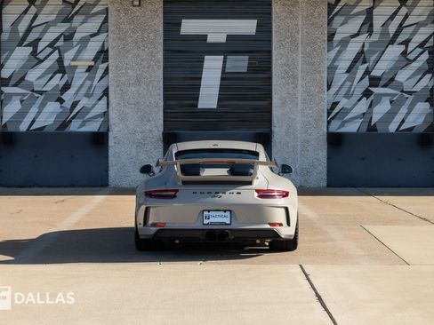 Used 2018 Porsche 911 GT3 RWD image 13