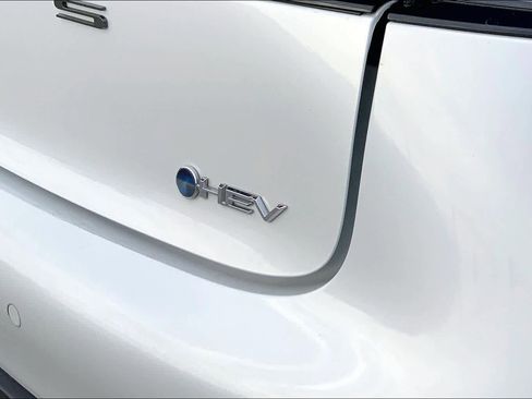 Certified 2023 Toyota Prius LE image 29