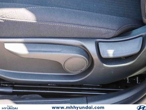 Certified 2025 Hyundai Sonata SE FWD image 19