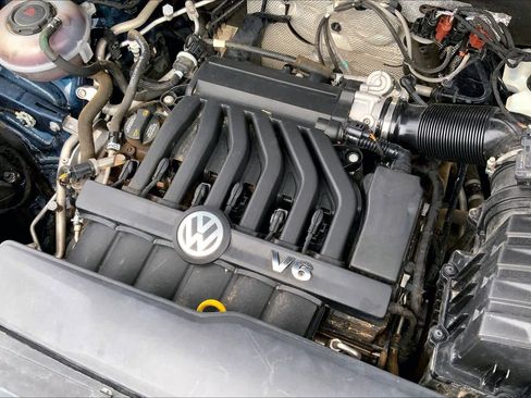 Used 2018 Volkswagen Atlas SEL w/ R-Line Package AWD/4WD image 33