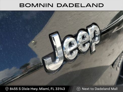 Used 2022 Jeep Grand Cherokee L Laredo w/ Luxury Tech Group I image 7