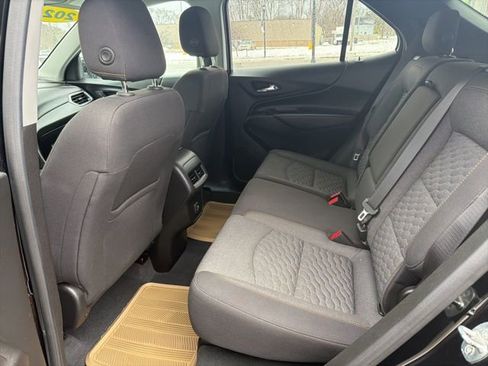 Used 2020 Chevrolet Equinox LT w/ Driver Convenience Package image 18