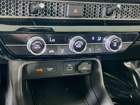 Used 2023 Honda Civic Sport image 15