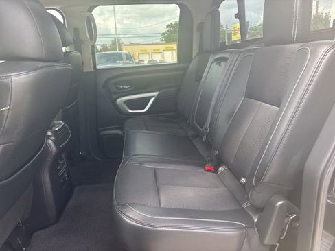 Used 2019 Nissan Titan PRO-4X image 11