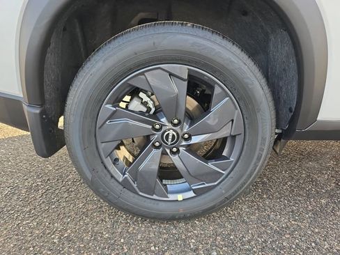 New 2026 Nissan Rogue SV FWD image 10