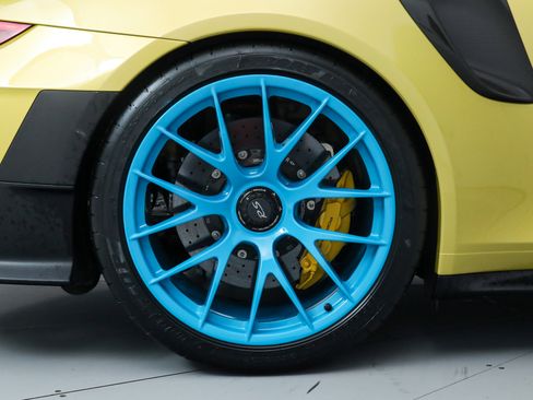 Used 2018 Porsche 911 GT2 RS image 41