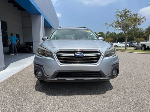 Used 2019 Subaru Outback 2.5i Limited AWD/4WD image 2