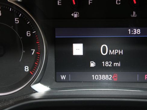 Used 2020 GMC Acadia SLT FWD image 16