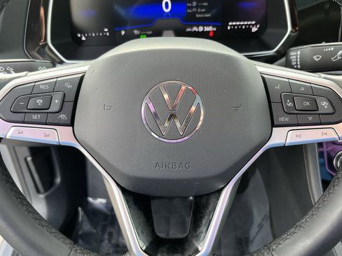 Used 2024 Volkswagen Jetta SE image 20