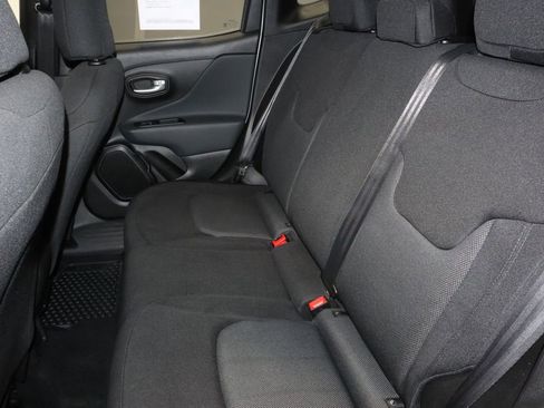 Used 2023 Jeep Renegade Latitude w/ Sun & Fun Group image 21