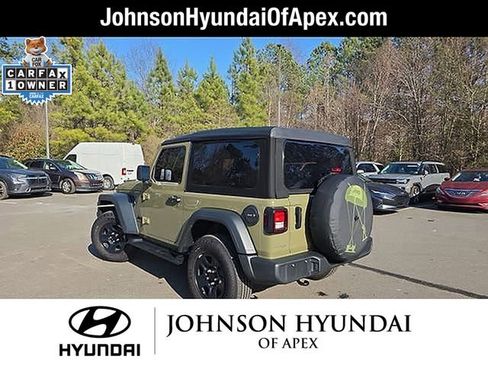 Used 2025 Jeep Wrangler Sport image 19