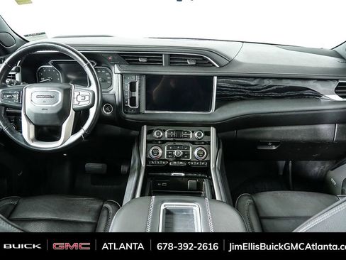 Used 2021 GMC Yukon XL Denali w/ Denali Premium Package image 23