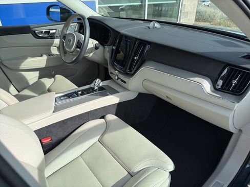 Used 2023 Volvo XC60 B5 Ultimate AWD/4WD image 27