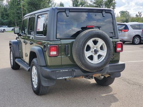 Used 2021 Jeep Wrangler Unlimited Sport AWD/4WD image 3