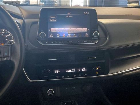 Certified 2023 Nissan Rogue SV AWD/4WD image 18