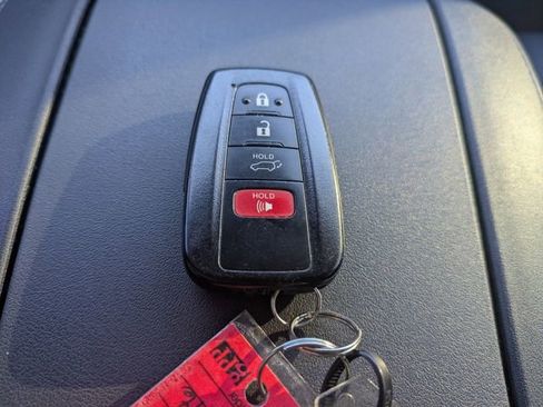 Used 2020 Toyota Highlander Platinum image 31