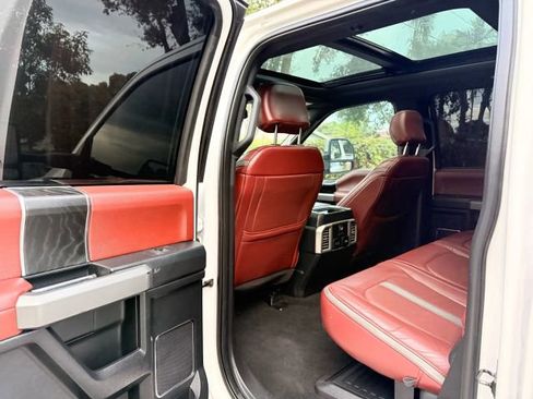 Used 2019 Ford F250 Platinum w/ Platinum Ultimate Package image 14