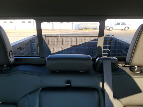 Used 2024 GMC Sierra 1500 SLT w/ SLT Premium Plus Package image 14