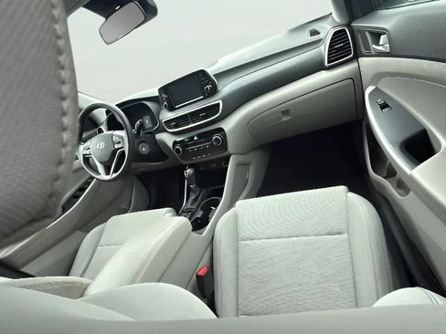 Used 2019 Hyundai Tucson SE w/ Cargo Package AWD/4WD image 9