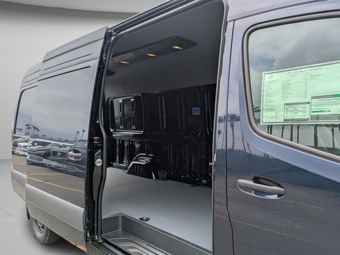 New 2026 Mercedes-Benz Sprinter 2500 image 6
