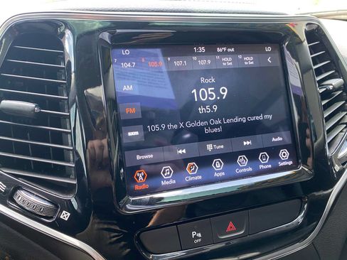 Used 2020 Jeep Cherokee Limited AWD/4WD image 19