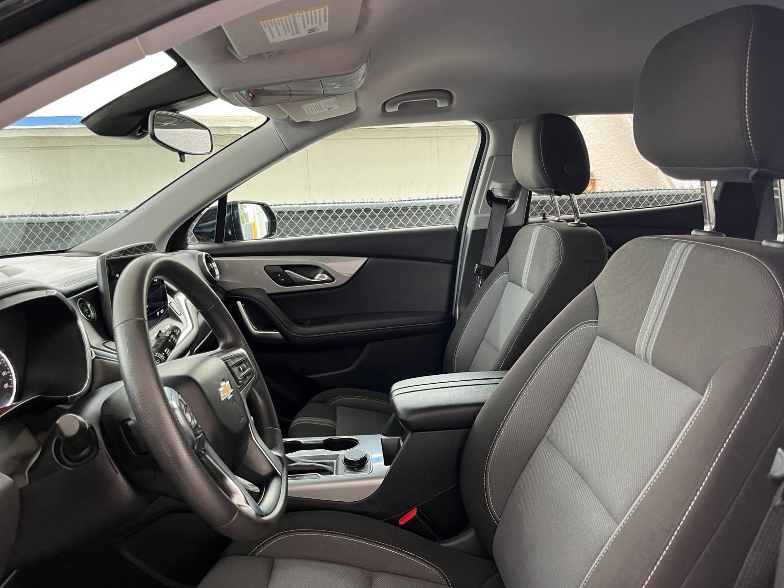 Used 2025 Chevrolet Blazer LT FWD image 26