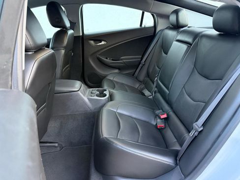 Used 2017 Chevrolet Volt Premier w/ Driver Confidence II Package image 5