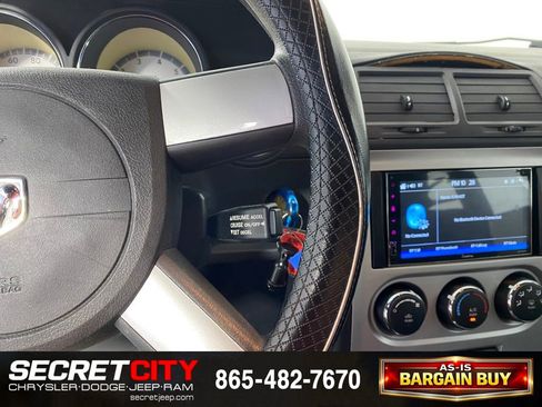 Used 2010 Dodge Challenger SE RWD image 15