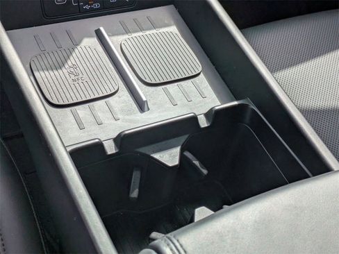 Used 2025 Hyundai Santa Fe SEL image 23