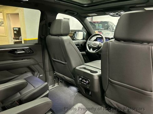 Used 2026 Chevrolet Suburban Z71 w/ Comfort Package image 27