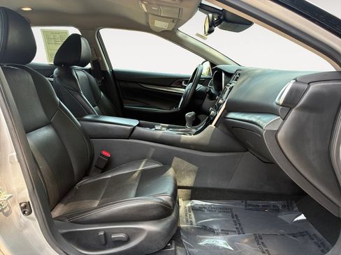 Used 2021 Nissan Maxima 3.5 SV w/ Floor Mat Group FWD image 15