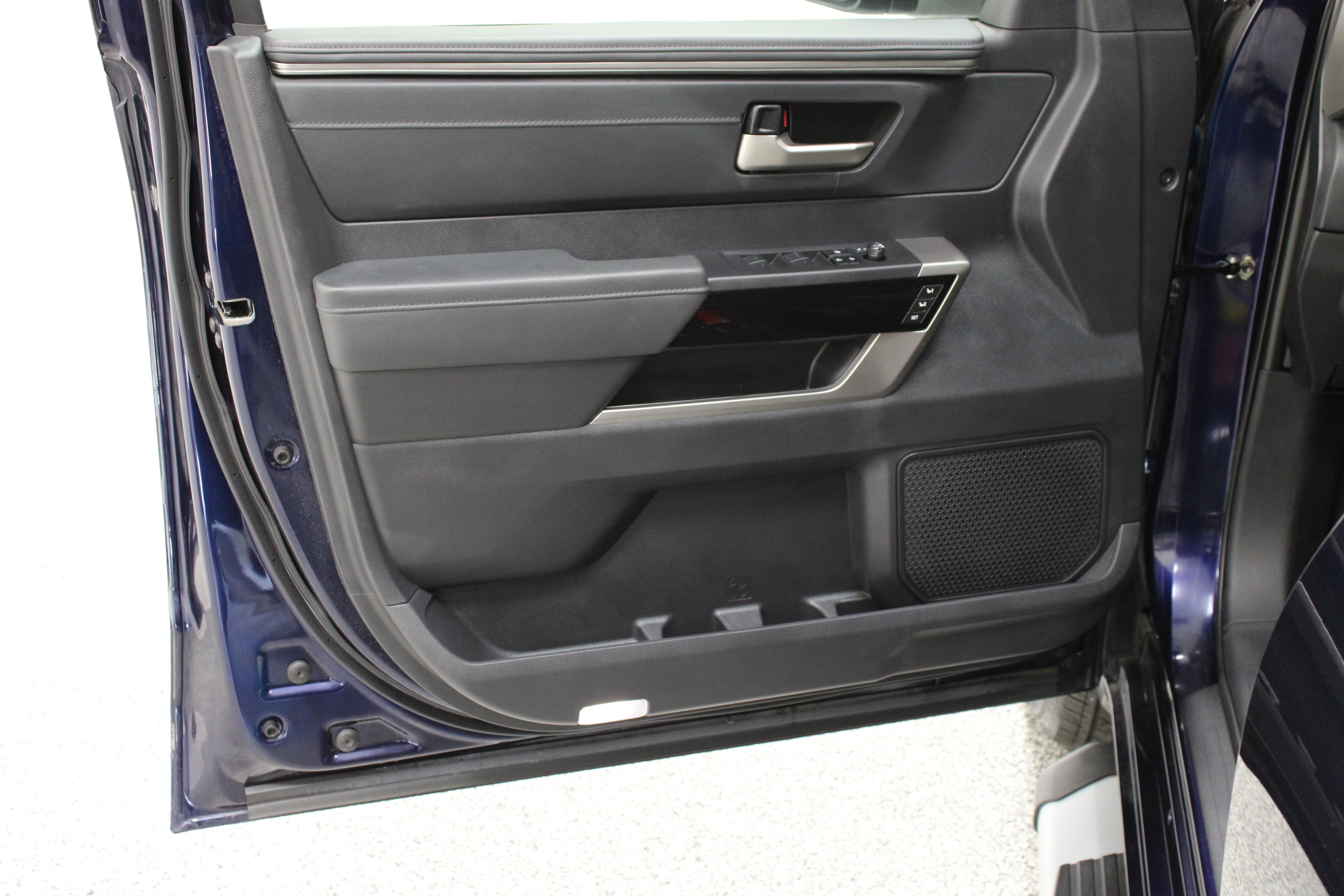 Used 2023 Toyota Tundra Limited RWD image 13