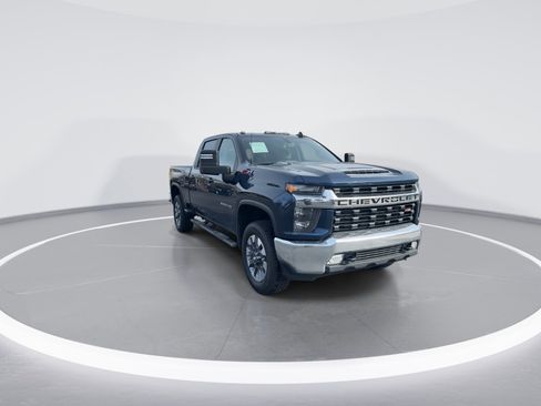 Used 2021 Chevrolet Silverado 2500 LT w/ Convenience Package image 2