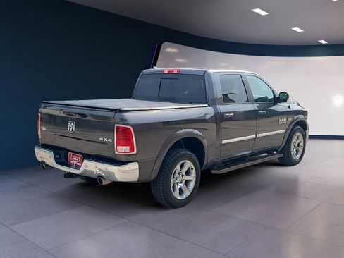 Used 2018 RAM 1500 Laramie AWD/4WD image 5