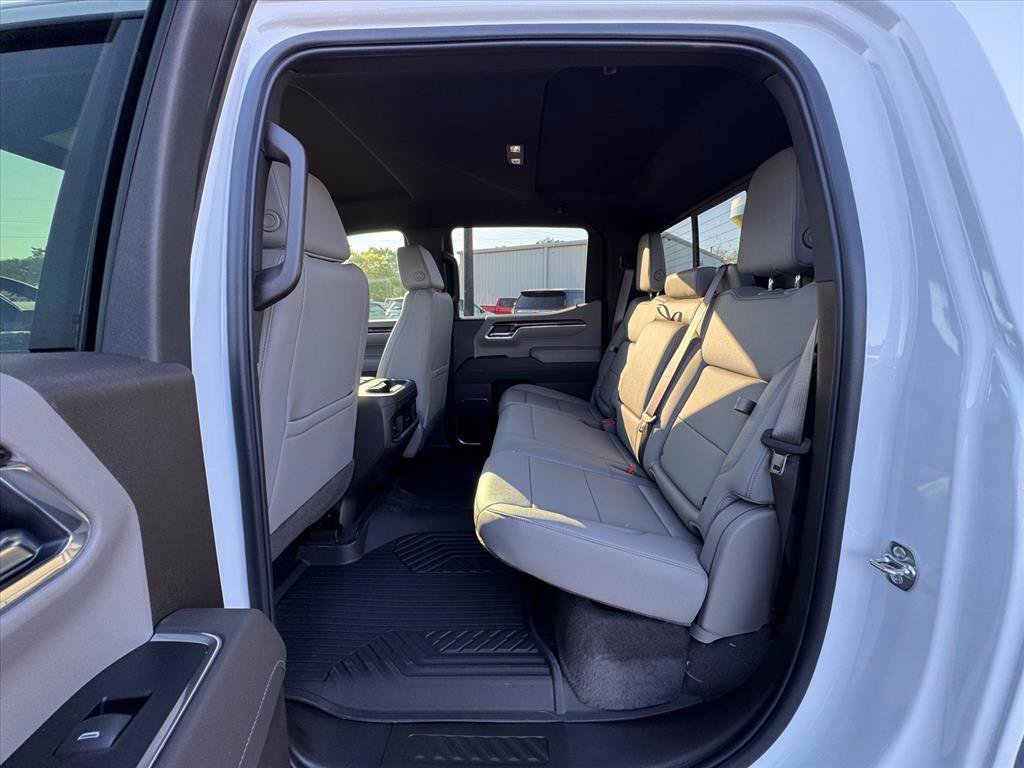 New 2026 Chevrolet Silverado 1500 RST w/ Dark Appearance Package AWD/4WD image 9