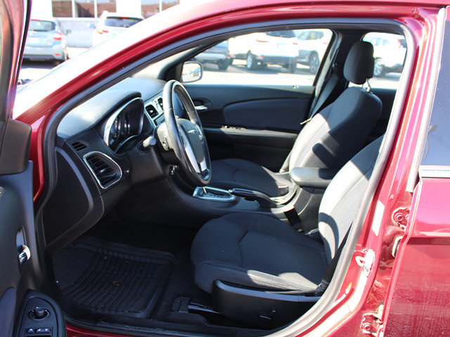 Used 2012 Chrysler 200 Touring w/ Cold Weather Group FWD image 11