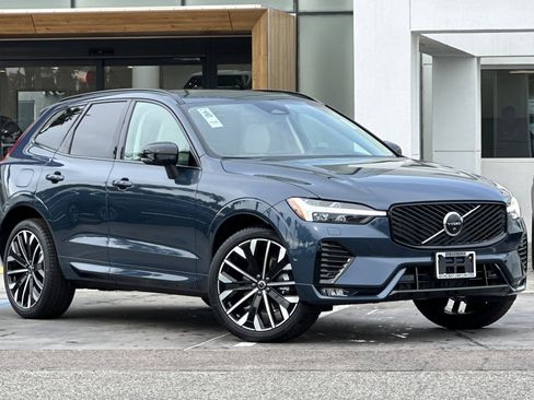 New 2026 Volvo XC60 B5 Ultra w/ Climate Package image 2